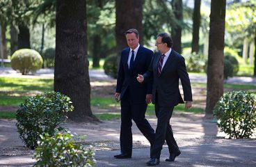 David Cameron y Mariano Rajoy pasean en los jardines del Palacio de la Moncloa el pasado mes de septiembre. Foto: La Moncloa - Gobierno de España (CC BY-NC-ND 2.0)