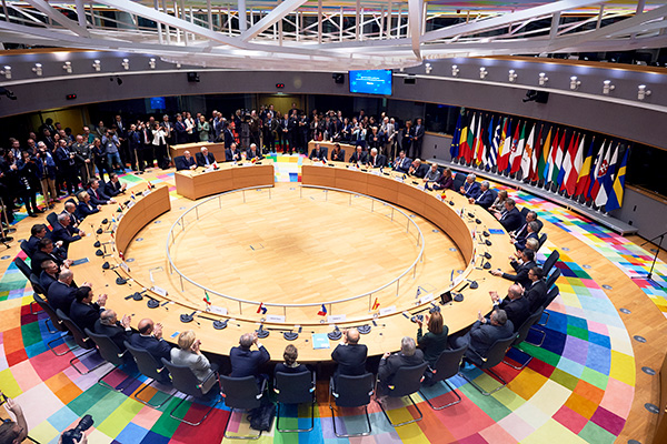 Firma de la PESCO el pasado 13 de noviembre en el Consejo Europeo. Foto: Ministero Difesa (CC BY-NC 2.0)