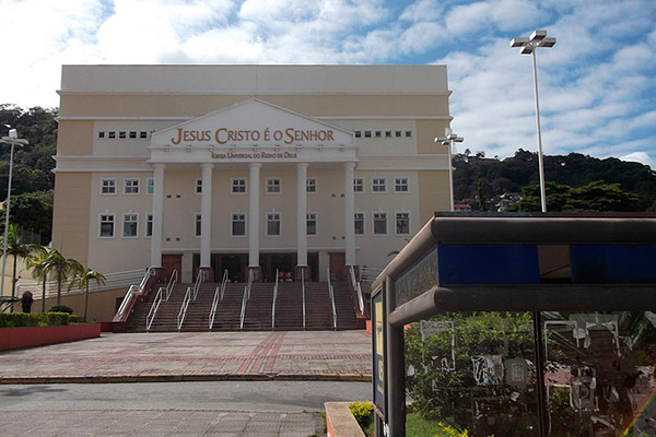 Universal Church of the Kingdom of God in Florianópolis, Brazil. Photo: Eugenio Hansen, OFS / Wikimedia Commons (CC BY-SA 3.0)
