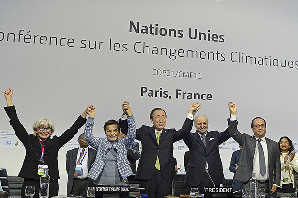 Plenary session of the COP21 for the adoption of the Paris Accord, United Nations Climate Change Conference (Paris). Photo: UNclimatechange (CC BY 2.0)