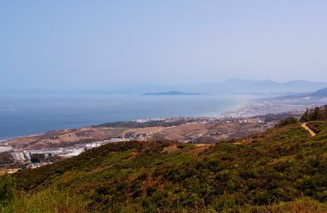 Crisis between Morocco and Spain: the risks of Trump’s gift. Border between Ceuta and Fnideq/Castillejos (Morocco). Photo: José Sáez (CC BY-SA 2.0)