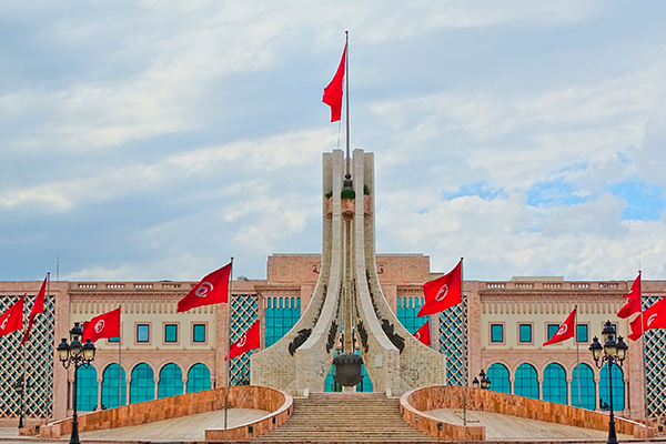 Kais Saied y el golpe constitucional en Túnez. Monumento a los mártires de Túnez, Place de la Kasbah, Túnez. Foto: CC0 Dominio publico