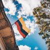 Bandera en el centro de Bogotá (Colombia). Foto: Flavia Carpio (@flacaral)