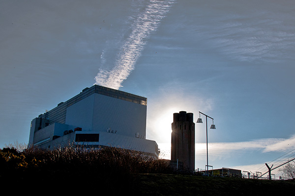 Hinkley Point, donde se ha aprobado la construcción de una nueva central nuclear. Foto: Mark Robinson (CC BY-NC 2.0)