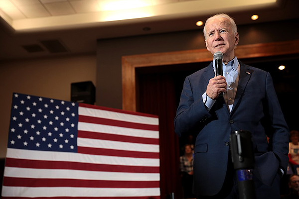 Joe Biden se dirige a sus votantes en un evento en Nevada. Foto: Gage Skidmore