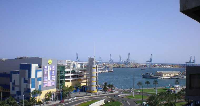 Puerto de la Luz, Las Palmas de Gran Canaria. Foto: Pneumaman (trabjo propio) (Wikimedia Commons / Dominio público). Blog Elcano