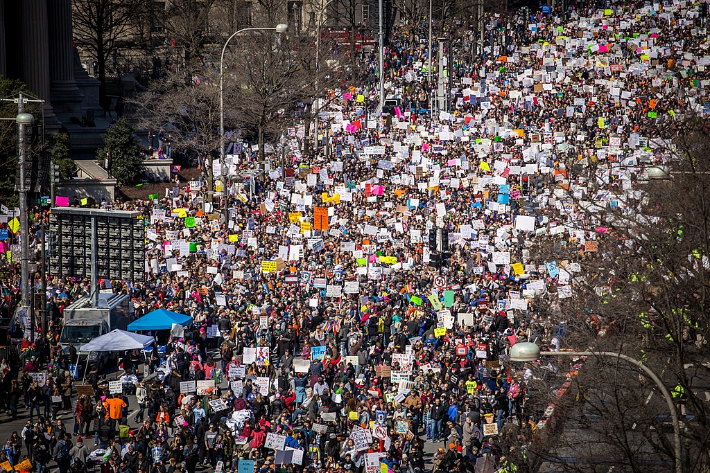 The young have more sway in the US than in Europe. March for Our Lives rally in Washington D.C (24/3/2018). Photo: Phil Roeder from Des Moines, IA, USA (Wikimedia Commons / CC BY 2.0). Elcano Blog