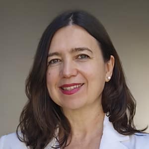 Cristina Serrano Leal pertenece al Cuerpo Superior de Técnicos Comerciales y Economistas del Estado del Ministerio de Economía.