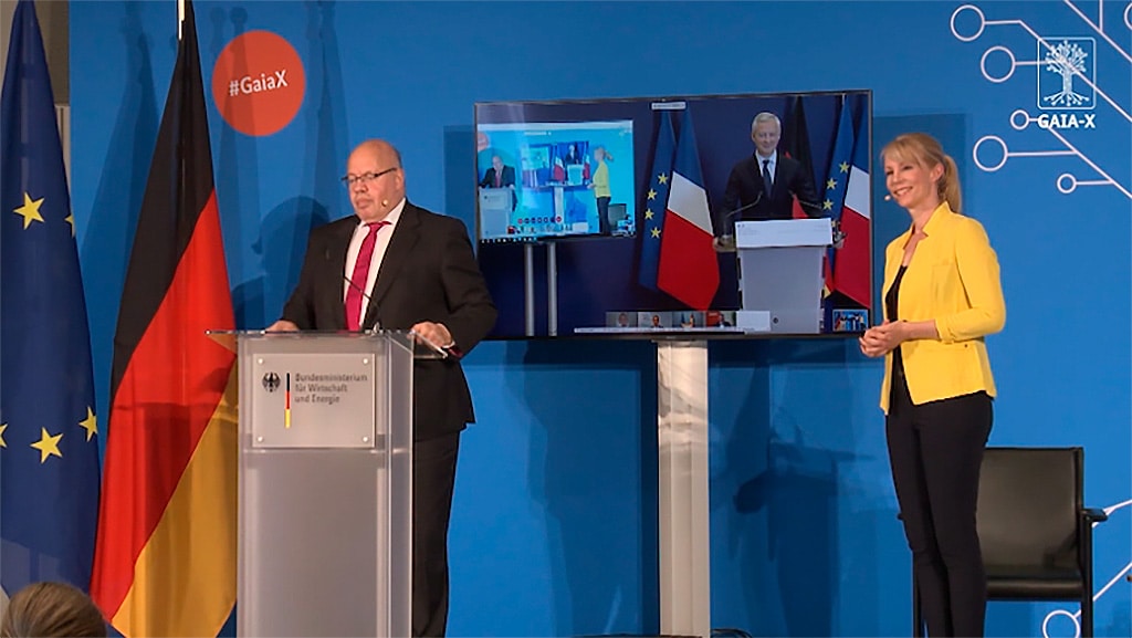 Peter Altmaier (ministro de Economía y Energía de Alemania), Bruno Le Maire (ministro de Economía y Finanzas de Francia) y Claudia van Veen (moderadora) durante la presentación del proyecto GAIA-X (4/6/2020). Fuente: Federal Ministry for Economic Affairs and Energy. Blog Elcano