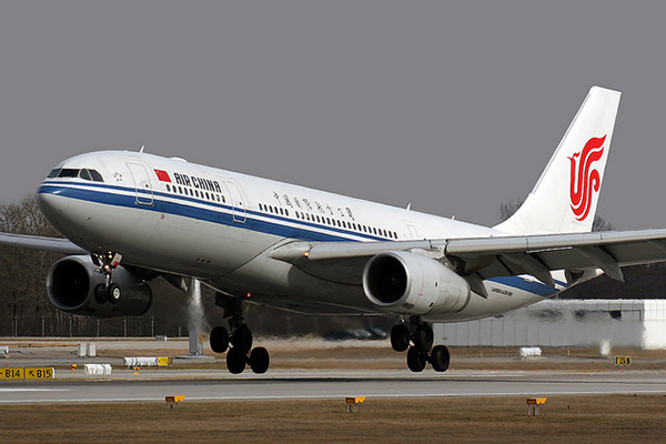 Avión de Air China despega en el aeropuerto de Munich. Foto: Curimedia / Flickr