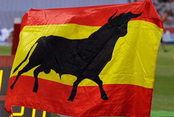 Bandera de España con toro. Campeonato Europeo de Atletismo 2010. Blog Elcano