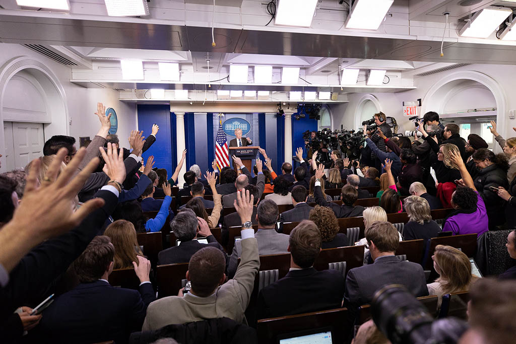 La desestabilización por ausencia de Oriente Medio. Rueda de prensa de John R. Bolton, asesor de Seguridad Nacional, en la Casa Blanca (27/11/2018). Foto: The White House (Dominio público).