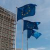 Banderas de la UE en el edificio Berlaymont, sede la Comisión Europea. Foto: François Genon (@genon2)