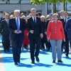 Donald Trump (presidente de EEUU), Jens Stoltenberg (Secretario General de la OTAN) y Angela Merkel (Canciller Federal de Alemania) en la reunión de jefes de Estado y de Gobierno de la OTAN. Foto: ©NATO / Flickr.