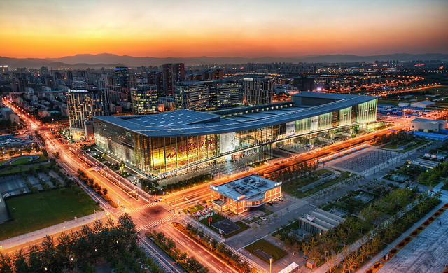 Centro de convenciones de Pekín, conocido como CNCC. Foto: Trey Ratcliff - Flickr. Licencia Creative Commons Reconocimiento-NoComercial-CompartiriIgual.