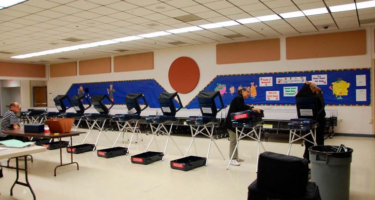 Elecciones y ciberseguridad. Colegio electoral en Las Vegas. Foto: Lisa Borodkin (CC BY-NC-ND 2.0)
