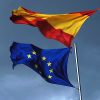 La división del trabajo entre España y la UE en la respuesta económica al COVID-19. Banderas de España y la UE. Foto: Ben (CC BY 2.0)