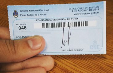 Constancia de voto de las PASO 2015. Foto: Gastón Cuello (Wikimedia Commons / CC BY-SA 4.0)