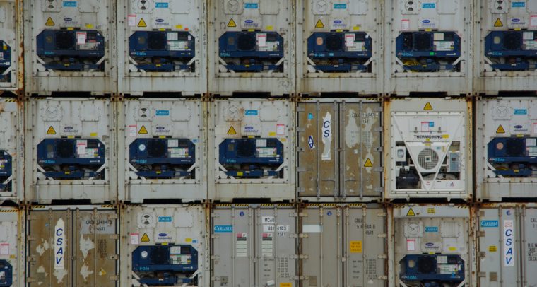 ¿Existe un milagro de la exportación española? Containers en el puerto de Rotterdam (Países Bajos). Foto: Pieter Edelman (CC BY-NC-ND 2.0). Blog Elcano