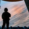 Militar estadounidense en un avión de carga de apoyo a la Operación Resolución Inherente el pasado 14 de noviembre. Foto: DOD / Air Force Staff Sgt. Jordan Castelan