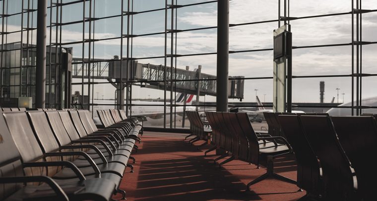 Globalisation reimagined. Image of an empty airport. Photo: Dyana Wing So (@dyanawingso). Elcano Blog