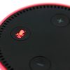 Detalle del Amazon Echo Dot, un dispositivo para utilizar el asistente Alexa. Foto: HeikoAL