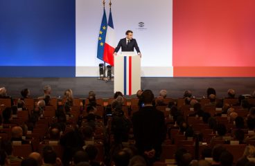 Emmanuel Macron sobre la estrategia de defensa y disuasión ante los aprendices de la 27ª promoción de la escuela de guerra