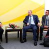 El CEO de ExxonMobil y futuro secretario de Estado Rex Tillerson con el presidente ruso Vladimir Putin se reúnen en 2012. Foto: Kremlin.ru (CC BY 2.0)