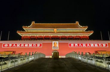 Does China pose a challenge to our liberal democracies? Tiananmen Square, China. Photo: Yang Yang (@mauriceyang). Elcano Blog