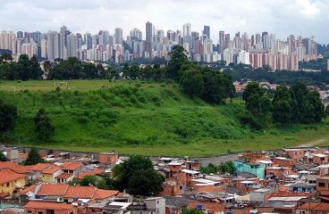 Cuidado con la desigualdad emergente de los emergentes. Favela Jaqueline, distrito de Vila Sônia (São Paulo, Brasil).Foto: Dornicke vía Wikimedia Commons (Dominio público). Blog Elcano