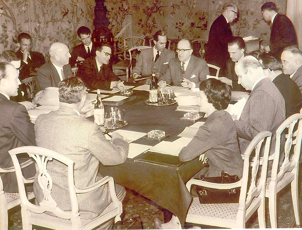 Primera reunión de la Comisión de la Comunidad Económica Europea en 1958. Foto: European Commission / Instagram. Blog Elcano