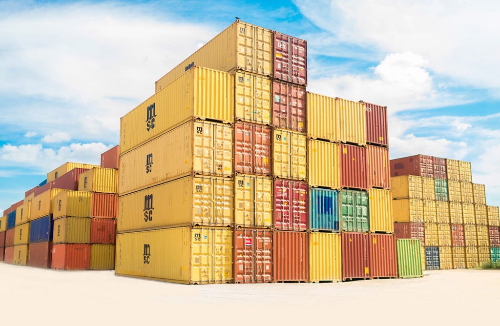 Assorted-color filed containers. Photo: Frank Mckenna (@frankiefoto). Elcano Blog