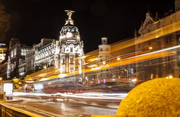 Mucha y blanda: la presencia global de España. Gran Vía, Madrid. Foto: Javier El Estudiante / Flickr (CC BY-NC-ND 2.0).