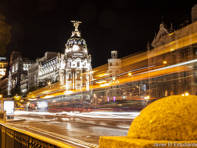 Mucha y blanda: la presencia global de España. Gran Vía, Madrid. Foto: Javier El Estudiante / Flickr (CC BY-NC-ND 2.0).