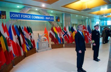 El secretario general de la OTAN visita la sede de JFC en Nápoles (Hub del sur). Foto: NATO North Atlantic Treaty Organization (CC BY-NC-ND 2.0). Blog Elcano