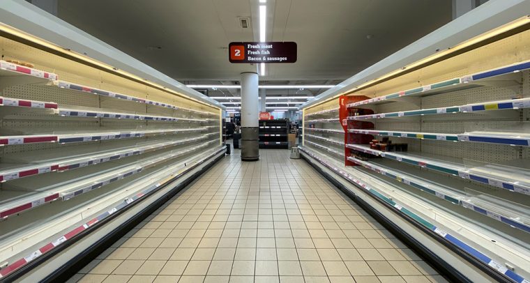 Consequences of COVID-19 on developing and emerging economies. Empty shelves at Sainsbury’s (London, UK). Photo: John Cameron (@john_cameron). Elcano Blog