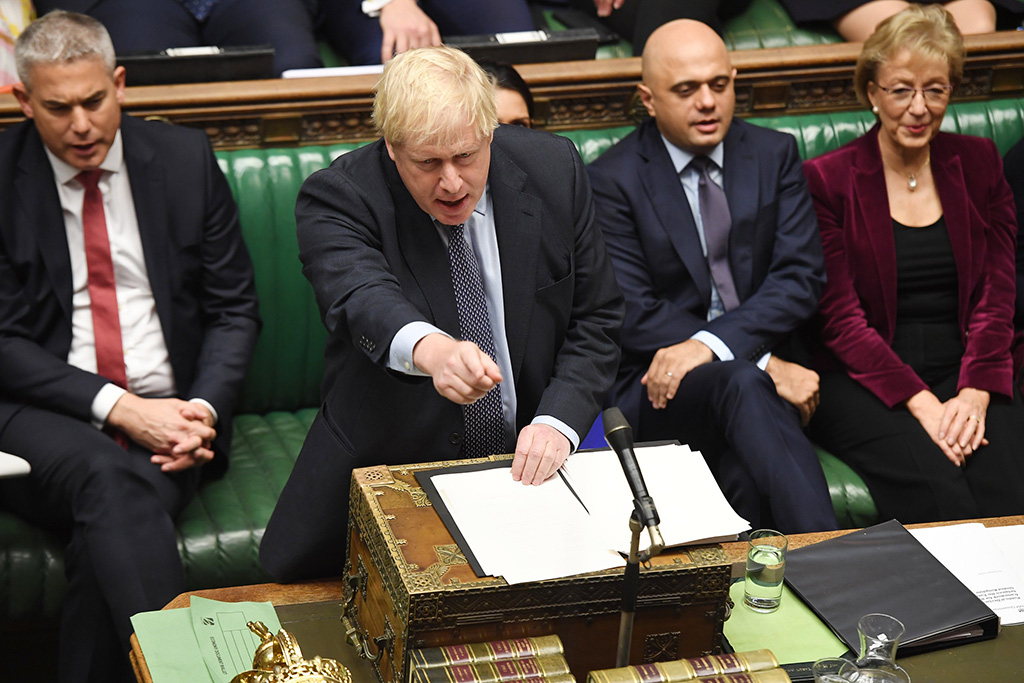 El primer ministro Boris Johnson en la Cámara de los Comunes antes de la votación sobre el acuerdo renegociado del Brexit (octubre de 2019). Foto: ©UK Parliament/Jessica Taylor (CC BY 3.0). Blog Elcano