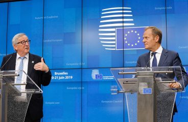 Jean-Claude Juncker, presidente de la Comisión Europea, y Donald Tusk, presidente del Consejo Europeo, en la rueda de prensa del pasado consejo del 20 de junio. Foto: ©European Union. Blog Elcano