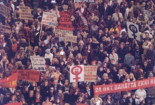 La igualdad de género también se juega en la política exterior. Imagen del Women’s Day Off en Islandia (1975). Foto: Women’s History Archive. Blog Elcano