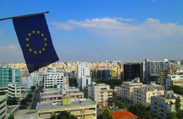 La bandera de la UE en Nicosia, Chipre. Foto: NewNicosia (Wikimedia Commons / CC BY-SA 3.0)