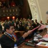 Nicolás Maduro, presidente de Venezuela, entrega la Memoria y Cuenta 2015 a Henry Ramos Allup, presidente de la Asamablea Nacional. Foto: Agencia Venezolana de Noticias (AVN). Blog Elcano