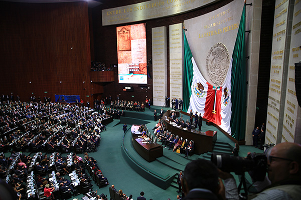 Cámara de Diputados de México durante la toma de posesión de Andrés Manuel López Obrador. Foto: Mabel Lemoniel/Presidencia República Dominicana (CC BY-NC-ND 2.0)