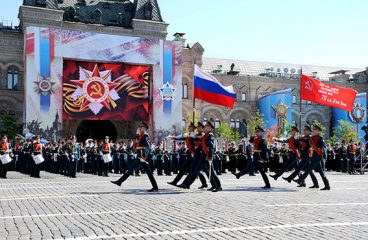 Desfile militar en conmemoración del 71º aniversario de la victoria en la Gran Guerra Patriótica (1941-1945) en la Plaza Roja de Moscú, Rusia (9/5/2016). Foto: President of Russia. Licencia Creative Commons Reconocimiento 4.0 Internacional.