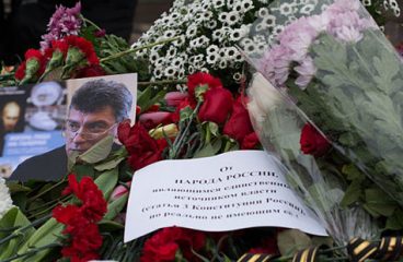 Asesinato de Boris Nemtsov.Flores en el sitio del asesinato de Boris Nemtsov. Foto: Dhārmikatva (Wikimedia Commons / CC BY-SA 4.0). Blog Elcano