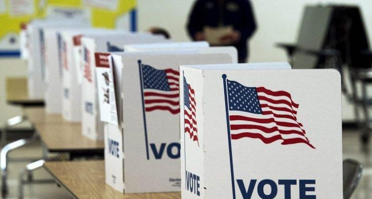 Mesa de votación en las elecciones primaras en EEUU 2016. Foto: Shaune Fraser - Entorno Inteligente. Blog Elcano