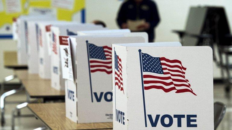 Mesa de votación en las elecciones primaras en EEUU 2016. Foto: Shaune Fraser - Entorno Inteligente. Blog Elcano