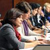 Aplicando la Resolución 1325. Mujeres activistas de Siria hablan en una rueda de prensa de ONU Mujeres. Foto: UN Women / Flickr. Licencia Creative Commons Reconocimiento-NoComercial-SinDerivados. Blog Elcano