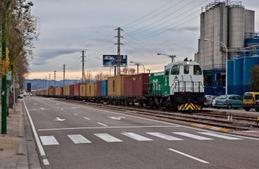 El comercio exterior español en 2018: ¿cambio de tendencia? Tren de mercancias en el centro Logístico de Can Tunis. Foto: Aleix Cortés (CC BY-NC-ND 2.0).