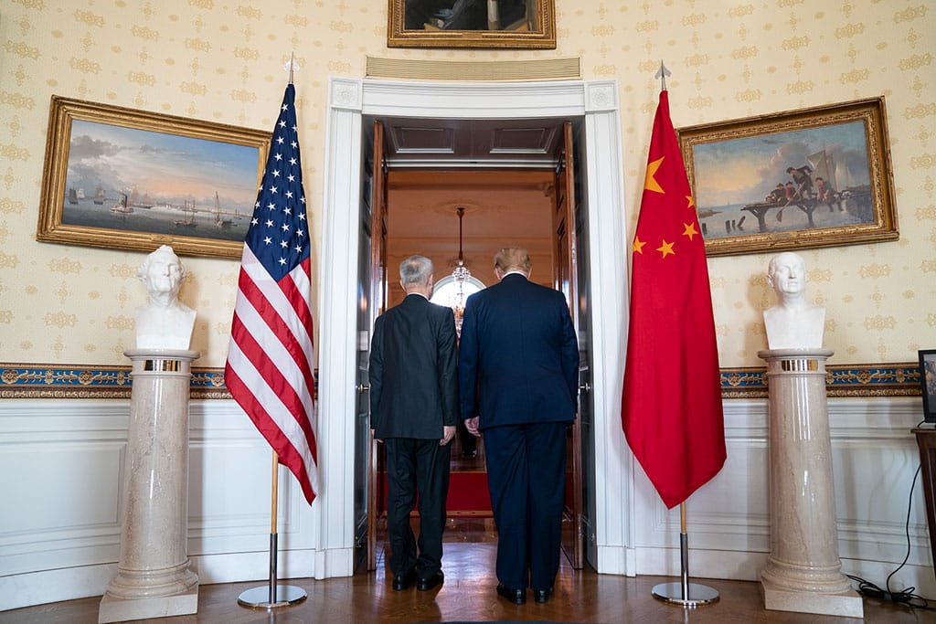 US President Donald J. Trump and Chinese Vice Premier Liu He at the signing ceremony for the U.S-China Phase One Trade Agreement on 15 January. Photo: Official White House Photo by Shealah Craighead (Public Domain). Elcano Blog