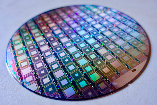 A wafer full of quantum processors. Photo: Steve Jurvetson (CC BY 2.0)